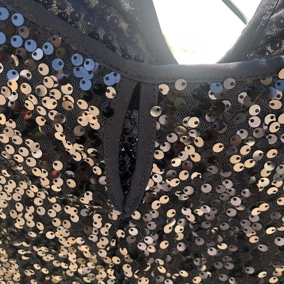 𝅺SHEIN  Black SequenceTop - Picture 5 of 10